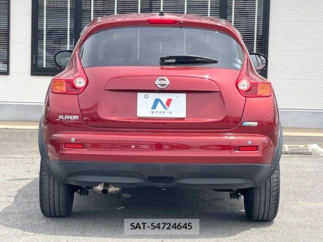 Nissan JUKE 2011-06 6716429-15