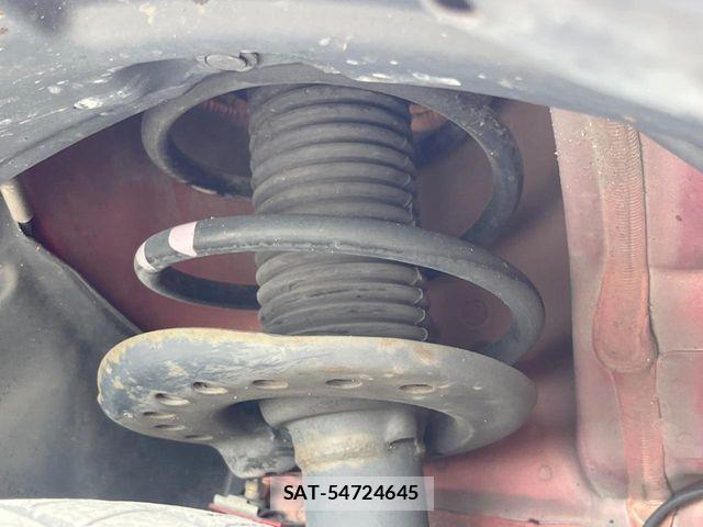 Nissan JUKE 2011-06 6716429-19