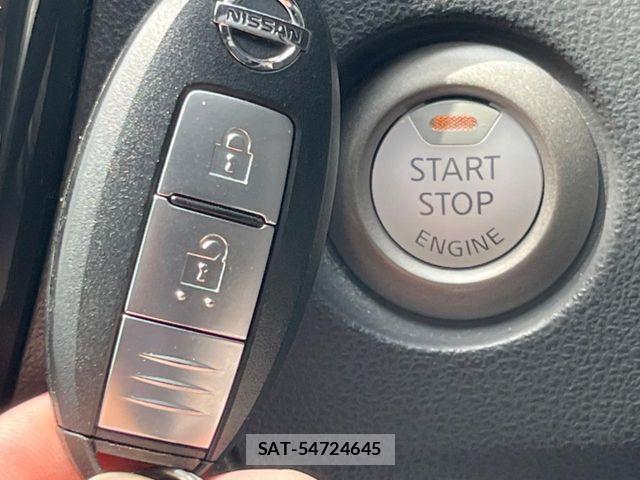 Nissan JUKE 2011-06 6716429-6