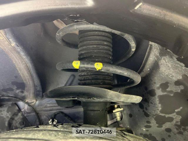Nissan JUKE 2016-09 6752106-19