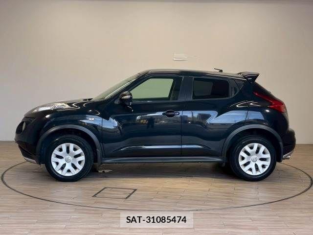 Nissan JUKE 2011-08 6815504-11