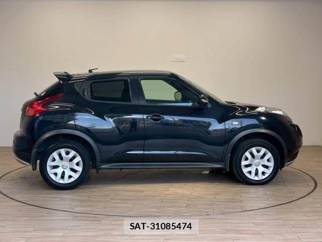 Nissan JUKE 2011-08 6815504-12