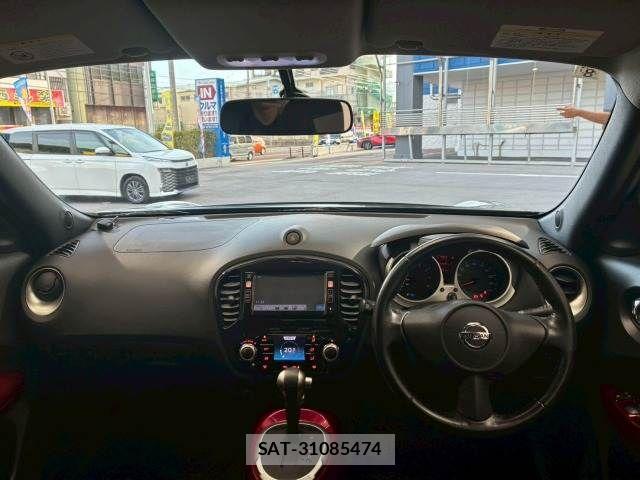 Nissan JUKE 2011-08 6815504-2