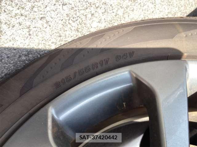 Nissan JUKE 2013-09 6907142-11