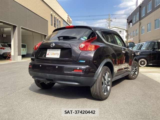 Nissan JUKE 2013-09 6907142-4