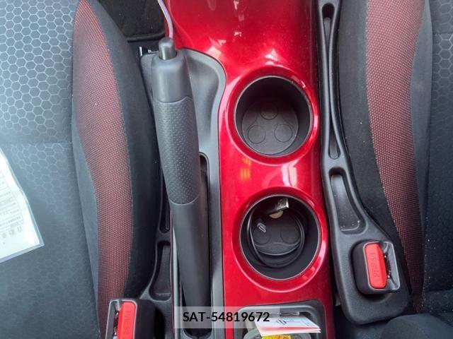 Nissan JUKE 2013-07 6994602-16