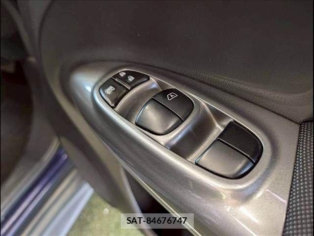 Nissan JUKE 2016-07 7020693-8
