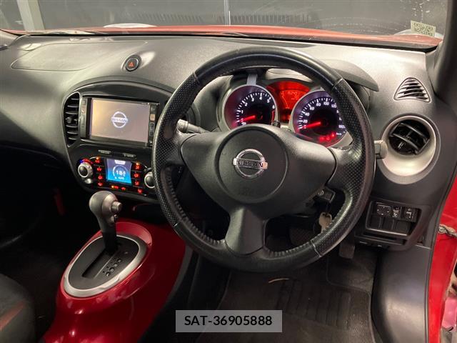 Nissan JUKE 2011 7018347-4