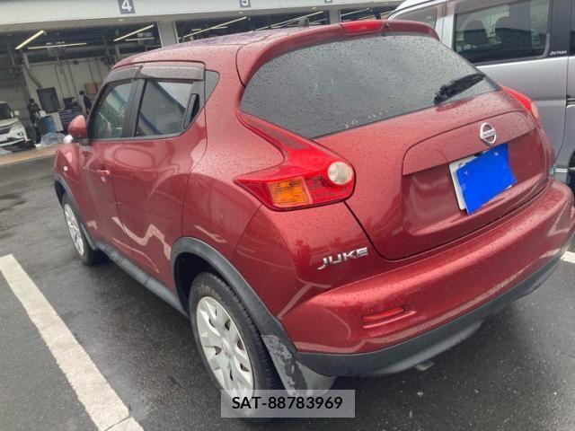 Nissan JUKE 2011-06 7059068-2