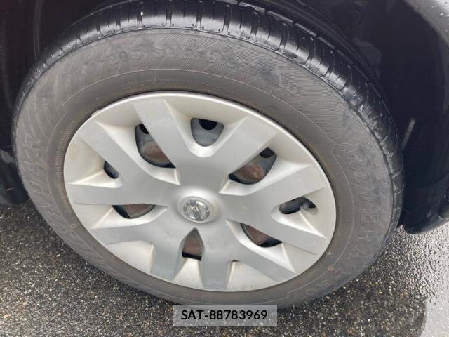 Nissan JUKE 2011-06 7059068-4