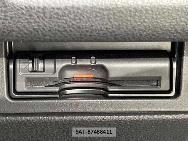 Nissan JUKE 2013-11 7059066-4