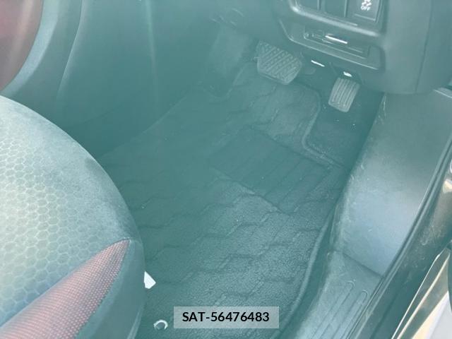 Nissan JUKE 2011-11 7220382-9