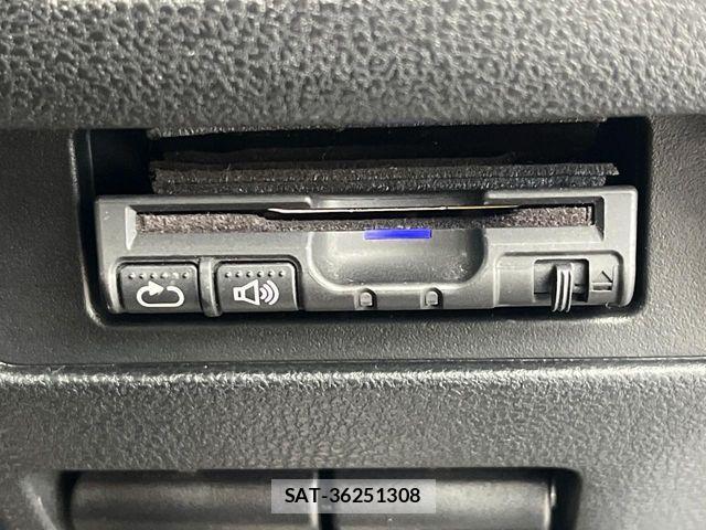 Nissan JUKE 2011-07 7220380-5
