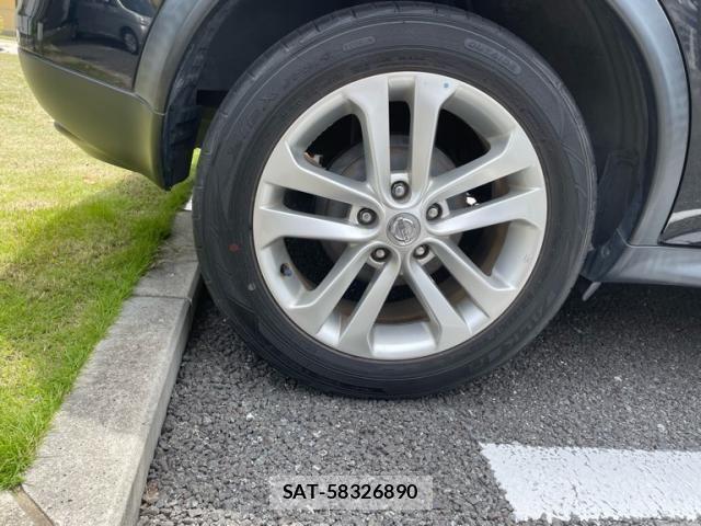 Nissan JUKE 2012-05 7220385-9