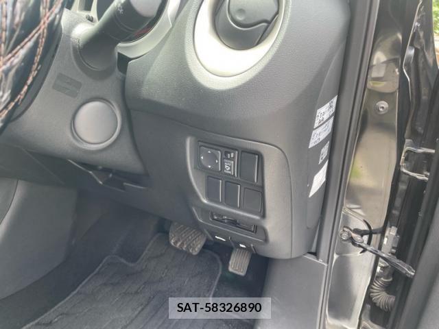 Nissan JUKE 2012-05 7220385-13
