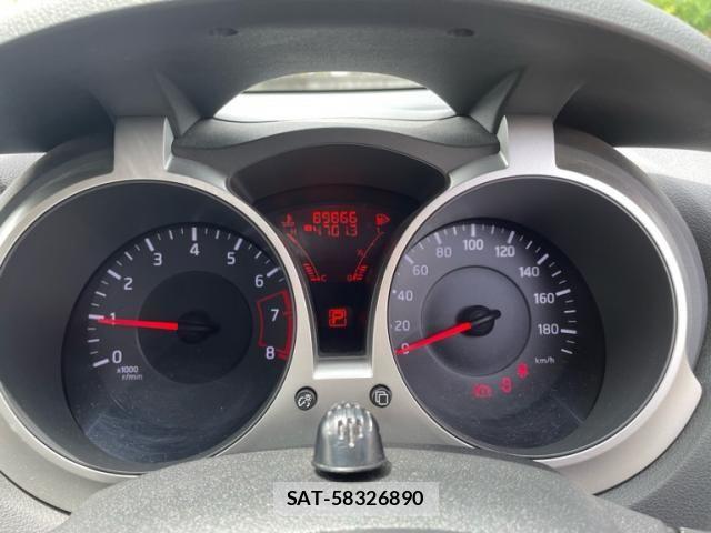 Nissan JUKE 2012-05 7220385-18
