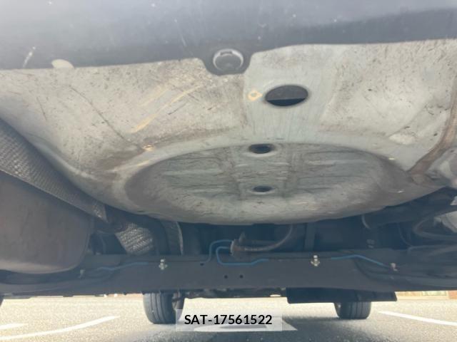 Nissan JUKE 2011-08 7220381-4
