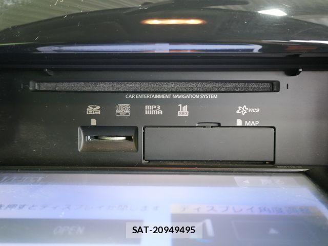 Nissan JUKE 2013-03 7220395-10