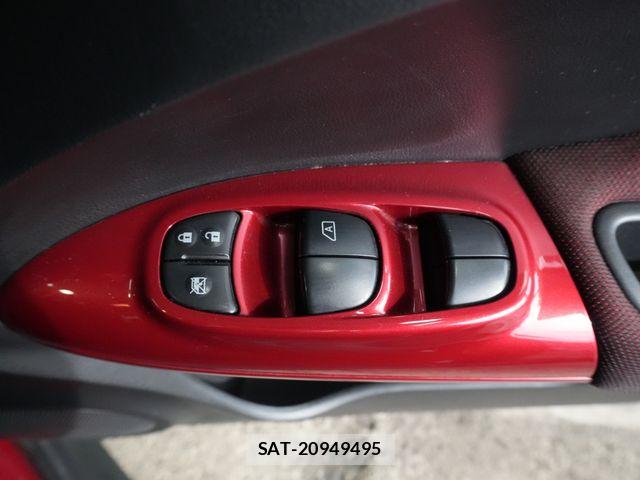 Nissan JUKE 2013-03 7220395-14