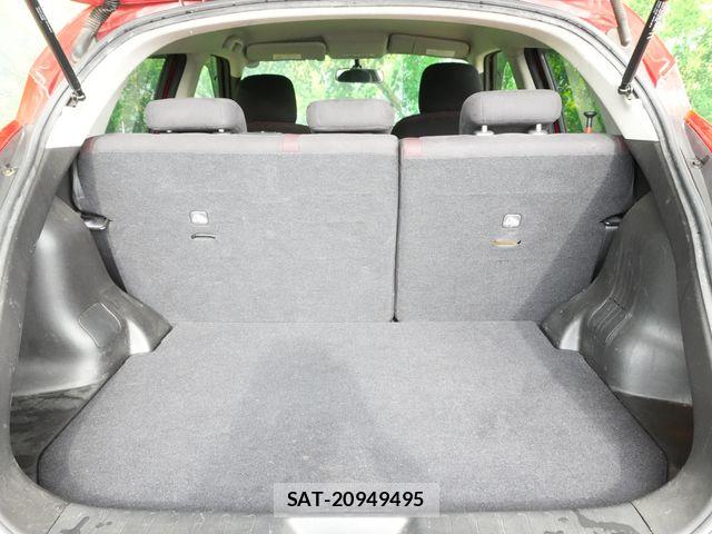 Nissan JUKE 2013-03 7220395-26