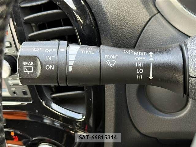 Nissan JUKE 2015-11 7220399-24