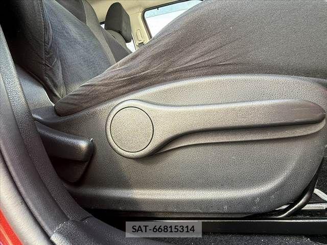 Nissan JUKE 2015-11 7220399-25