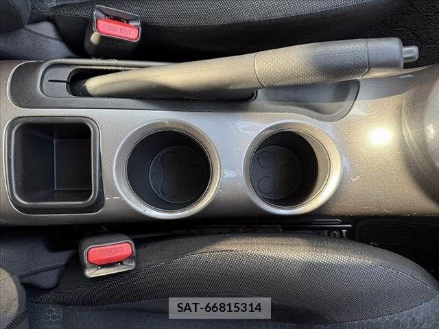 Nissan JUKE 2015-11 7220399-27