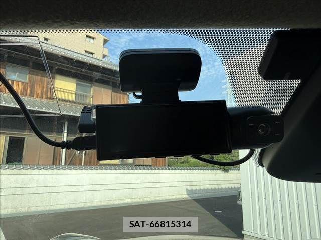 Nissan JUKE 2015-11 7220399-6