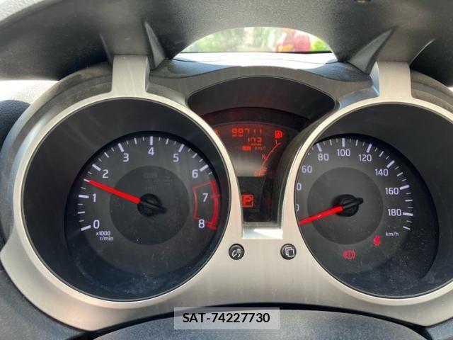 Nissan JUKE 2017-04 7220401-19