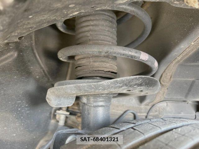 Nissan JUKE 2013-09 7220389-19