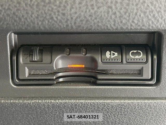 Nissan JUKE 2013-09 7220389-5