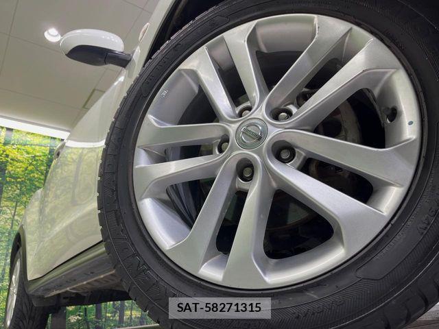 Nissan JUKE 2010-11 7220379-12