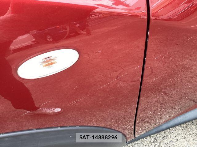 Nissan JUKE 2010-09 7220378-12
