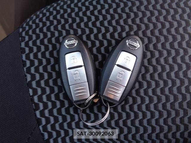 Nissan JUKE 2015-12 7220400-6
