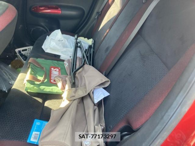 Nissan JUKE 2013-07 7220387-10