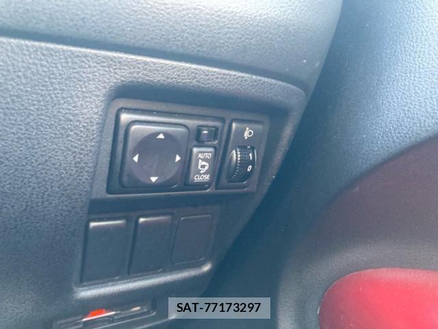 Nissan JUKE 2013-07 7220387-18