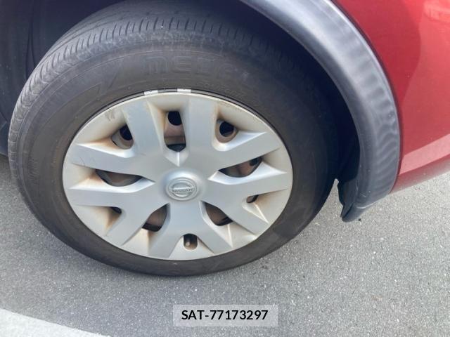 Nissan JUKE 2013-07 7220387-4