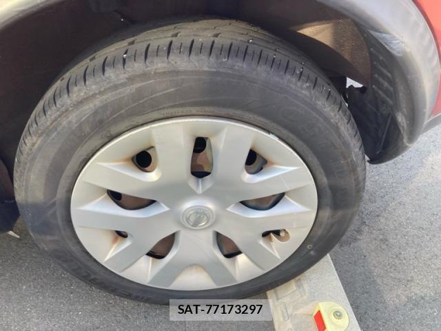 Nissan JUKE 2013-07 7220387-6