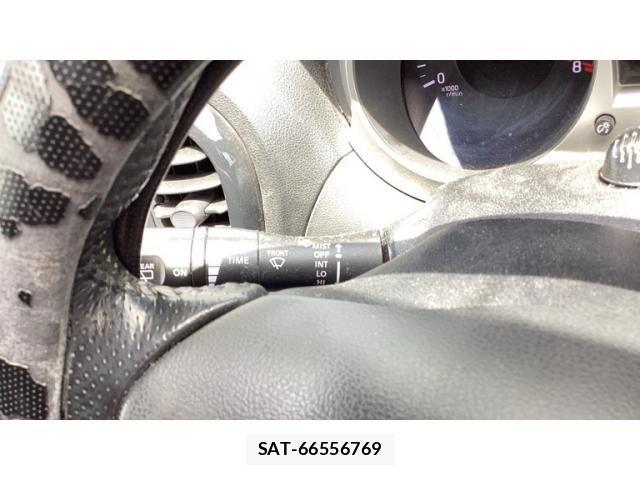 Nissan JUKE 2012-03 7251190-13