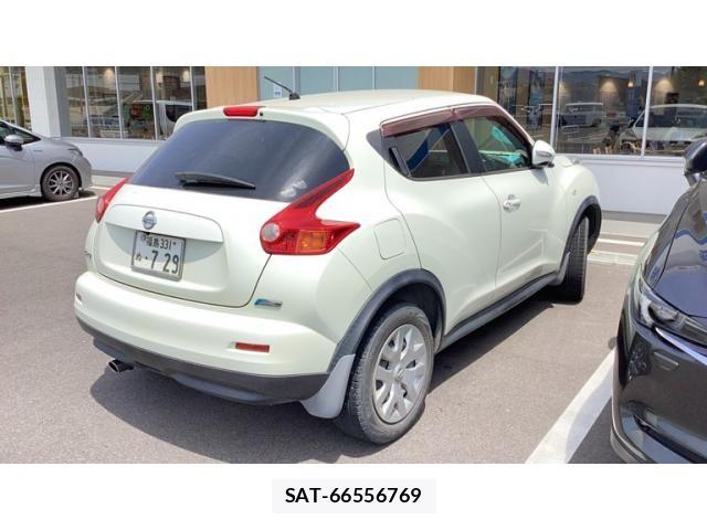 Nissan JUKE 2012-03 7251190-1