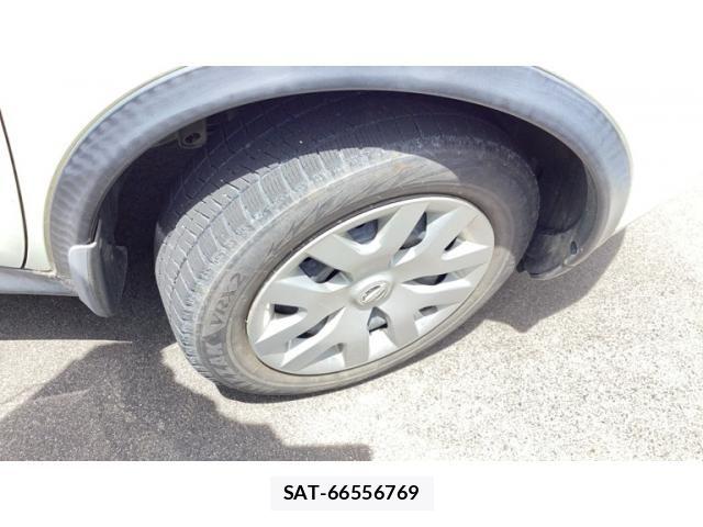 Nissan JUKE 2012-03 7251190-4