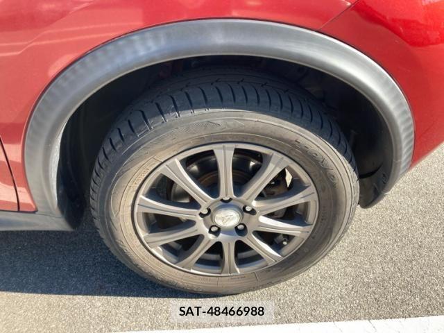 Nissan JUKE 2012-03 7272130-12