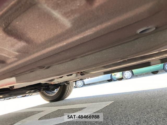 Nissan JUKE 2012-03 7272130-15