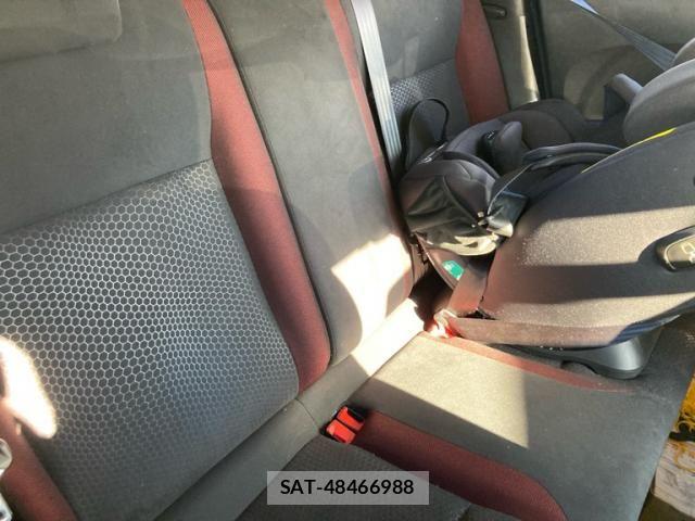 Nissan JUKE 2012-03 7272130-20