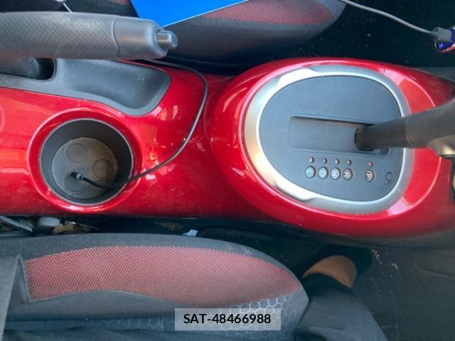 Nissan JUKE 2012-03 7272130-24