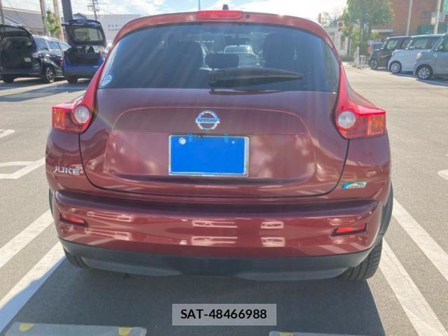 Nissan JUKE 2012-03 7272130-4