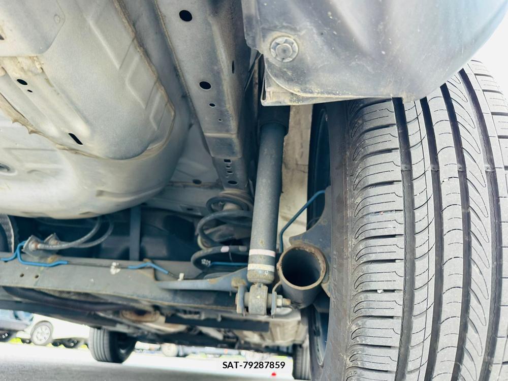Nissan JUKE 2012-01 7250798-33