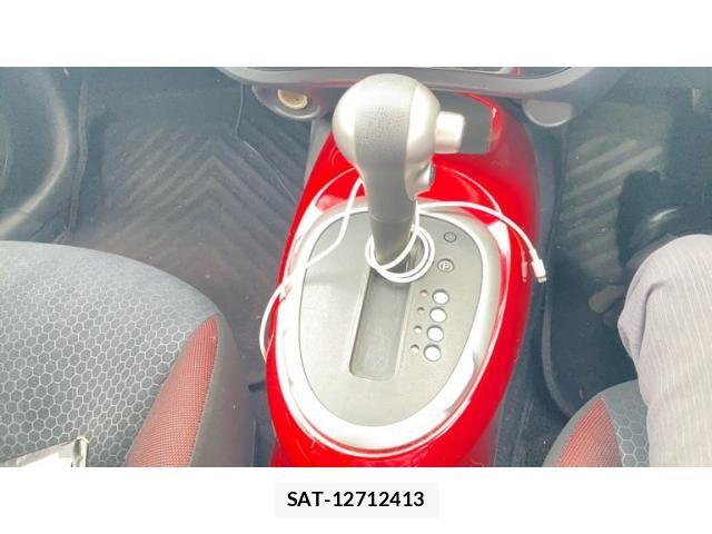 Nissan JUKE 2010-09 7327765-14