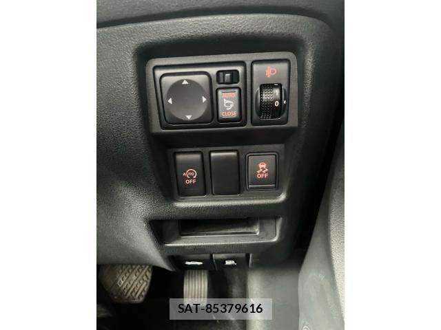 Nissan JUKE 2014-02 7358308-17