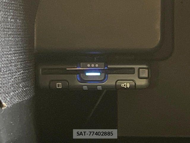 Nissan JUKE 2014-01 7358305-5